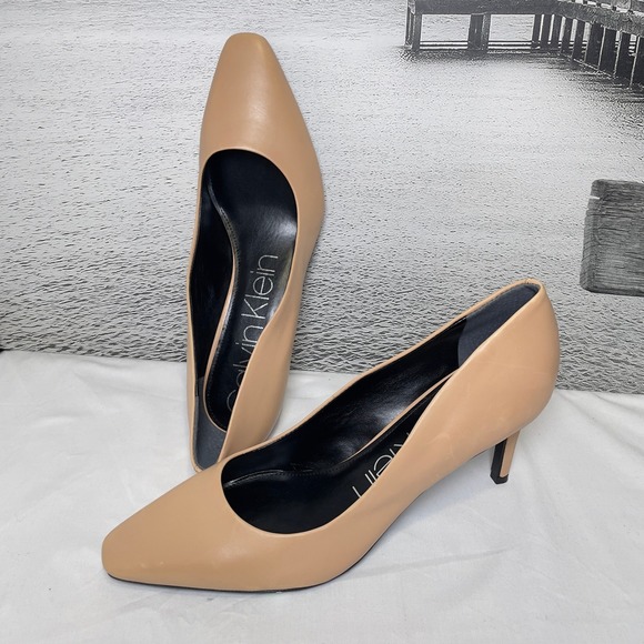 Calvin Klein Callia Nude 10 Leather Rounded Toe Heels Classic Pumps Women Shoes - Picture 1 of 8